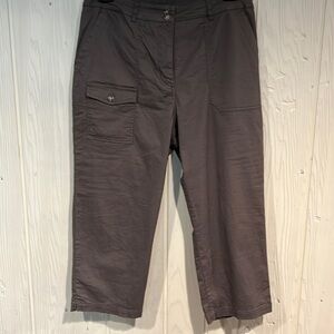 Violets & ROSES Olive Green Cropped Ankle Pants size 16